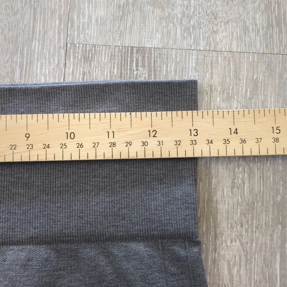 Lululemon In The Flow Leggings Womens Size 26 Heathered Gray Athletic Leisure - Picture 4 of 6